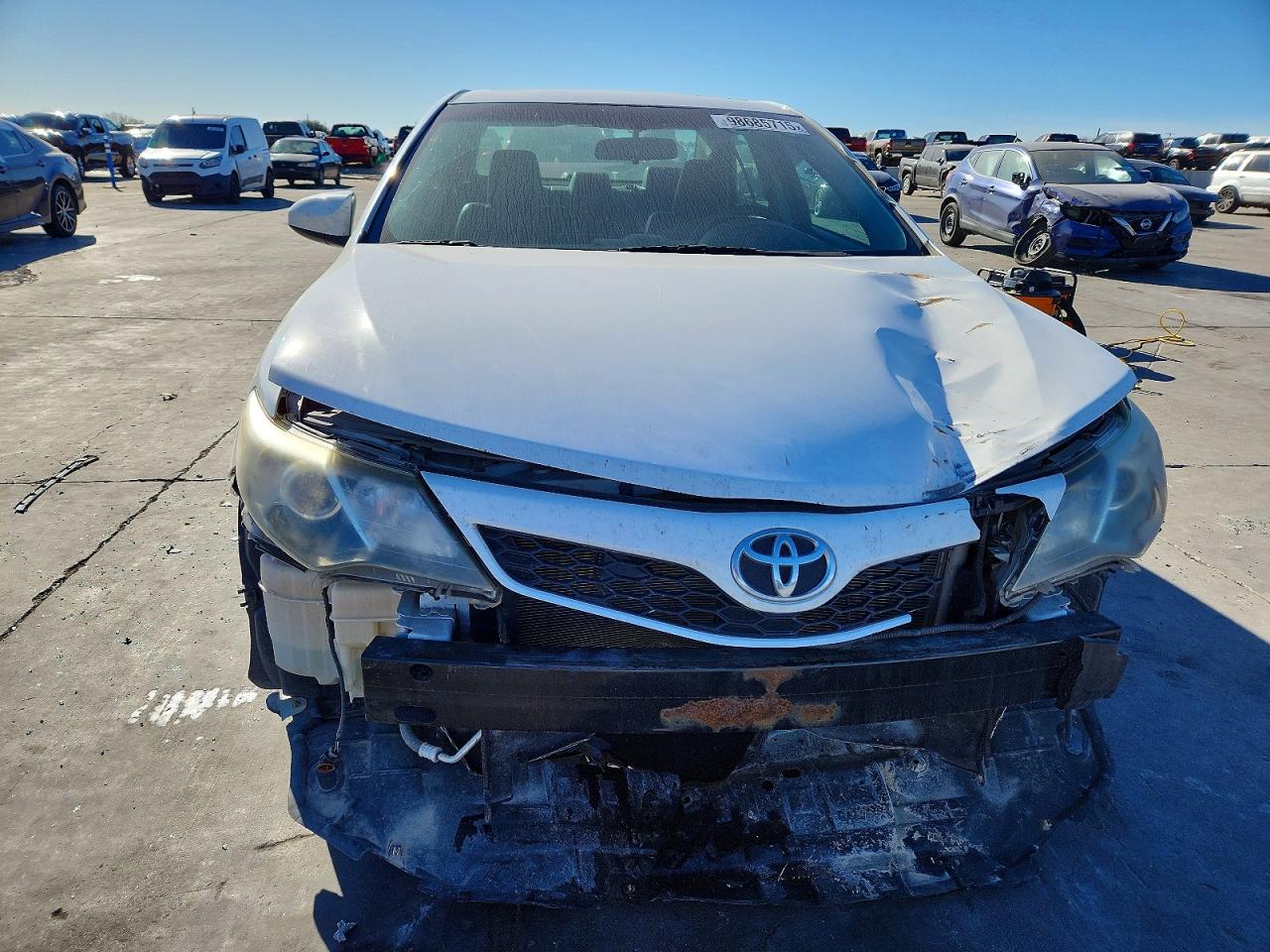 2014 TOYOTA CAMRY L photo 5