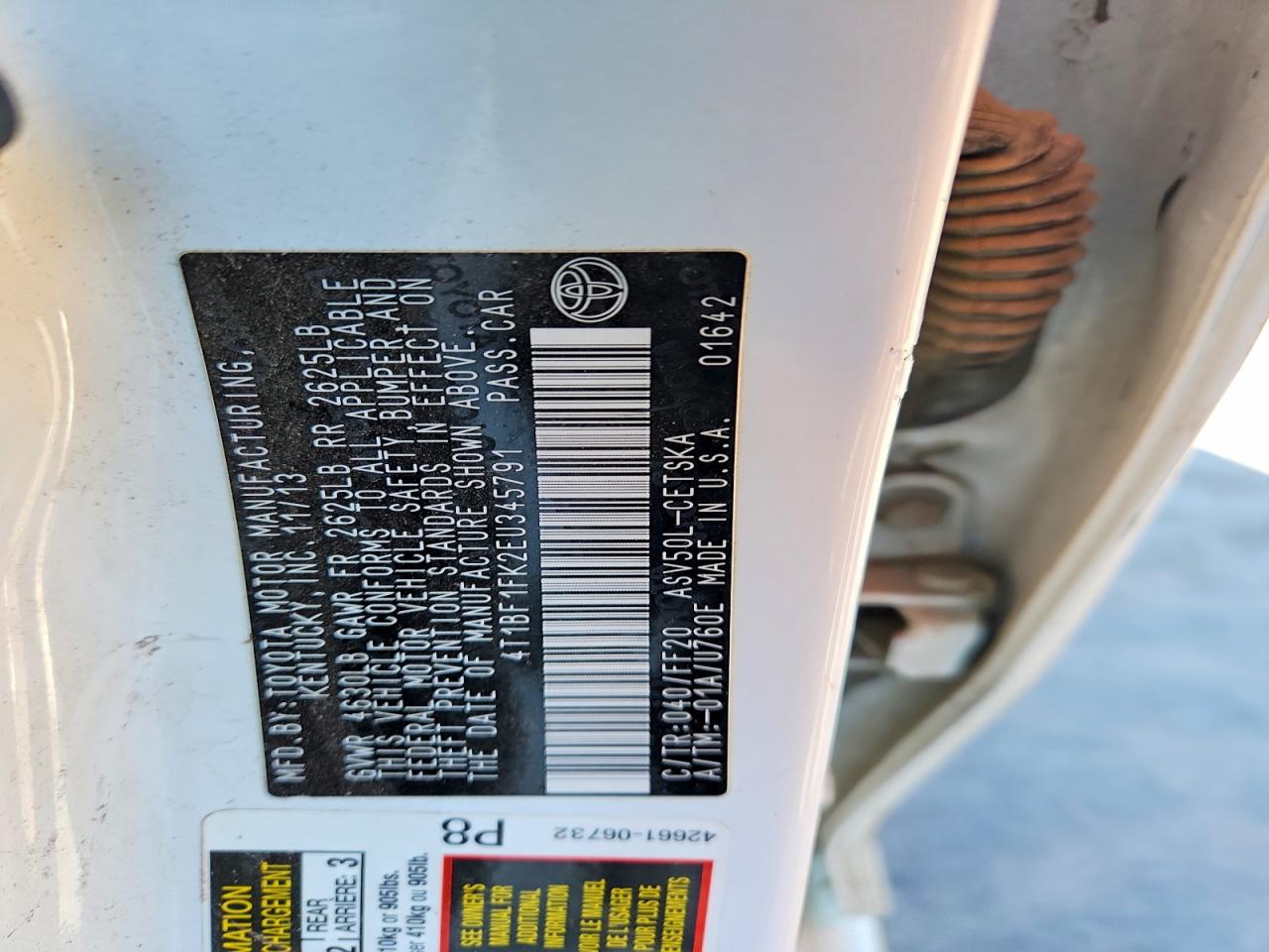 2014 TOYOTA CAMRY L photo 13