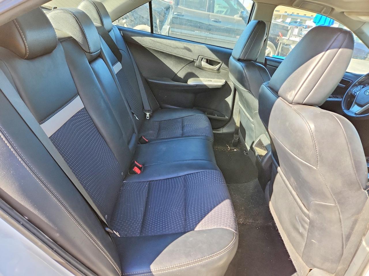 2014 TOYOTA CAMRY L photo 10