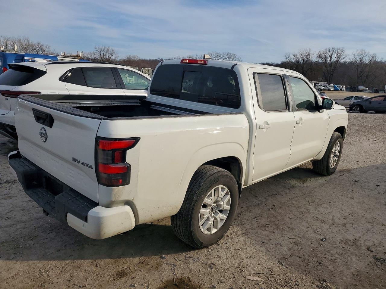 2024 NISSAN FRONTIER S photo 3