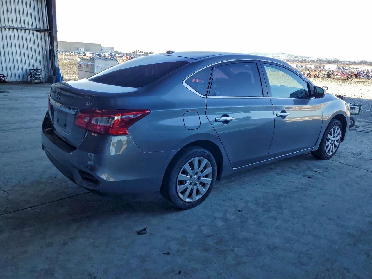 2016 NISSAN SENTRA S photo 3
