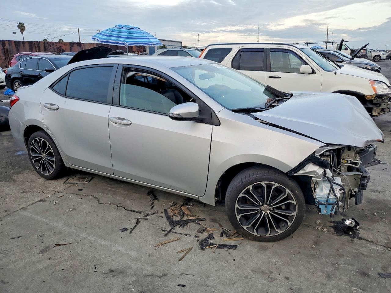 2016 TOYOTA COROLLA L photo 4