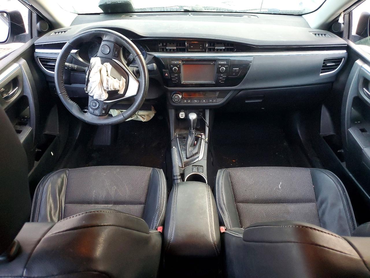 2016 TOYOTA COROLLA L photo 8