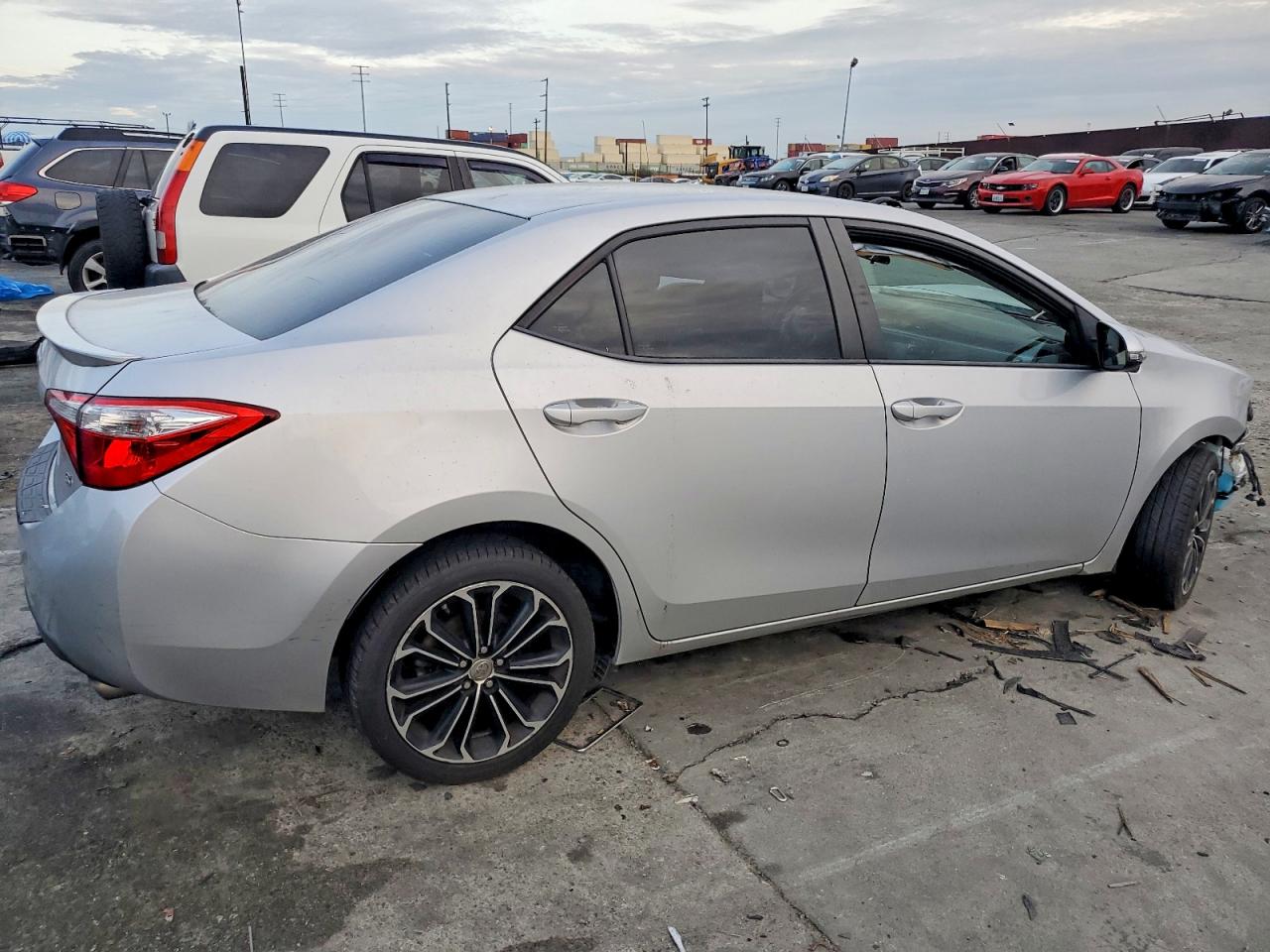 2016 TOYOTA COROLLA L photo 3