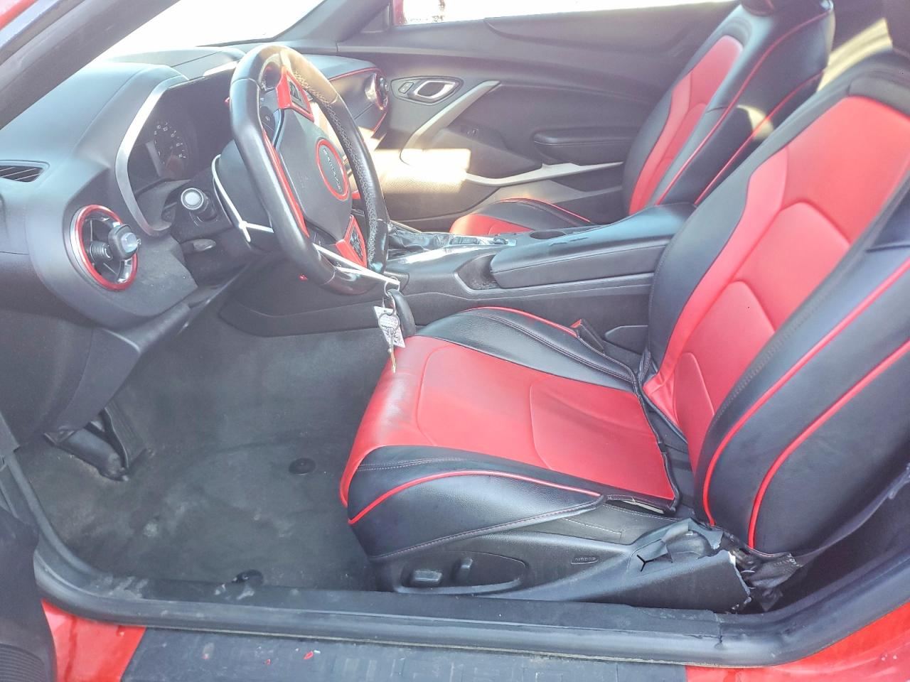 2016 CHEVROLET CAMARO LT photo 7