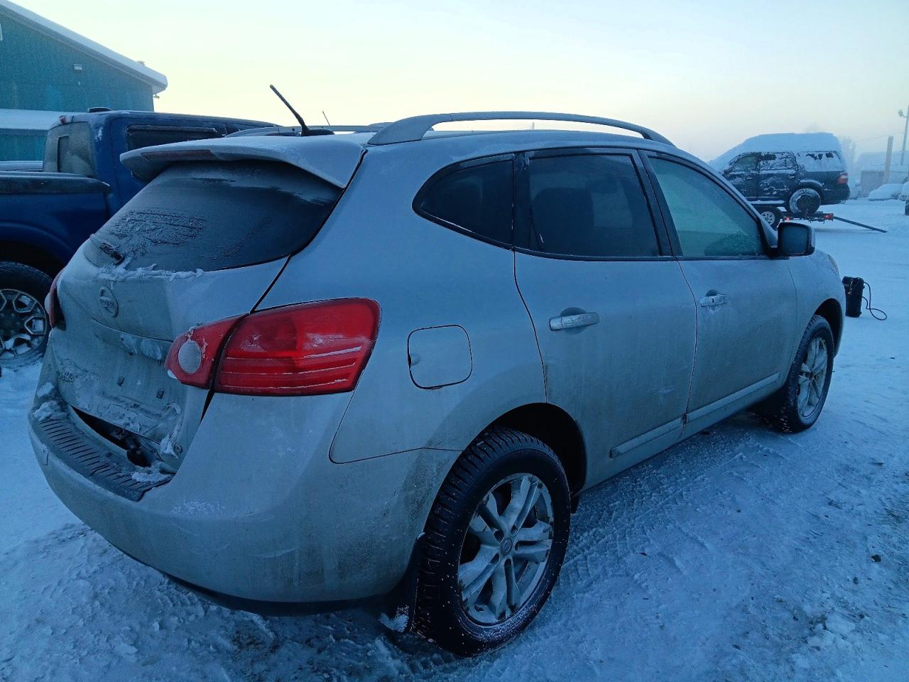 2013 NISSAN ROGUE S photo 3