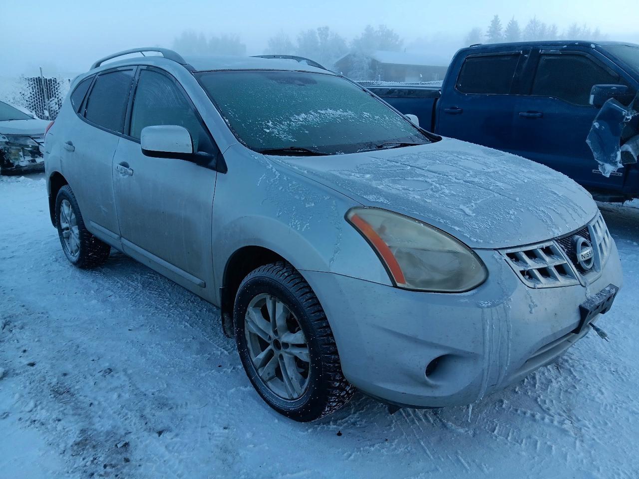 2013 NISSAN ROGUE S photo 4