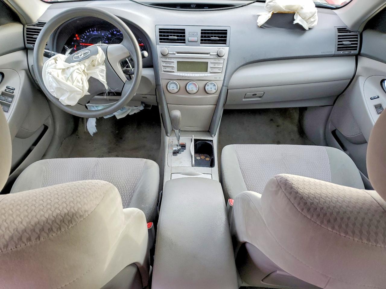 2011 TOYOTA CAMRY BASE photo 8