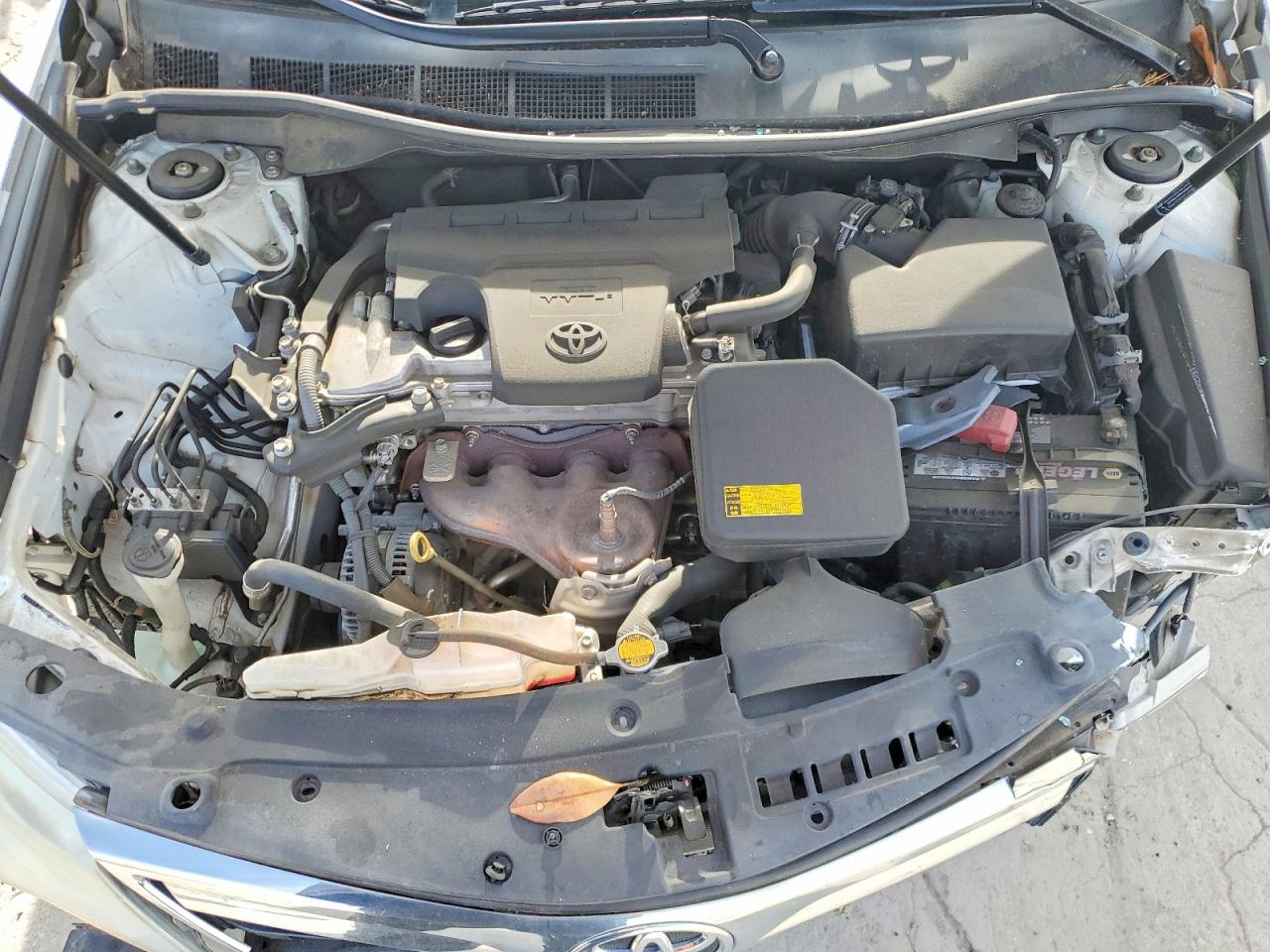 2014 TOYOTA CAMRY L photo 11
