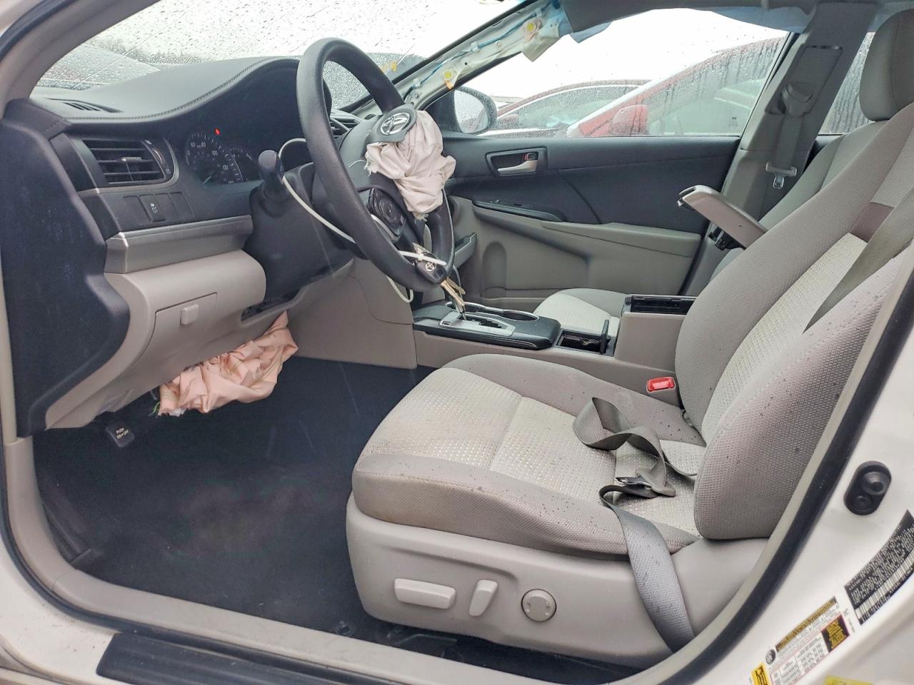 2014 TOYOTA CAMRY L photo 7