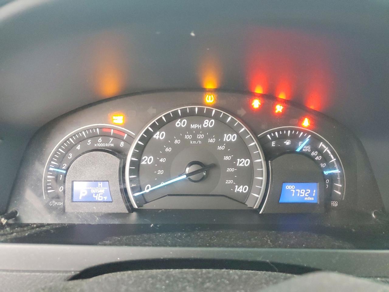 2014 TOYOTA CAMRY L photo 9