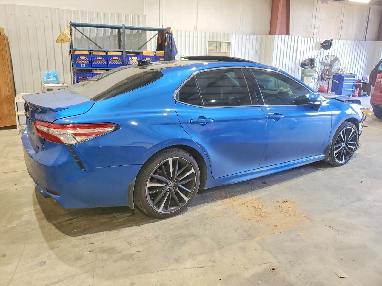 2020 TOYOTA CAMRY XSE photo 3