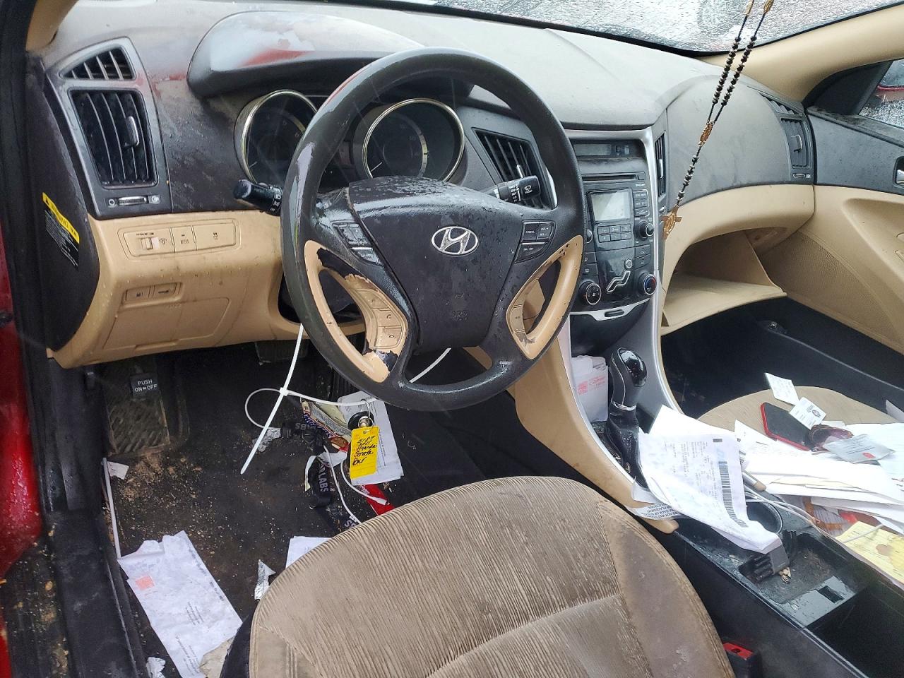 2011 HYUNDAI ACCENT photo 8