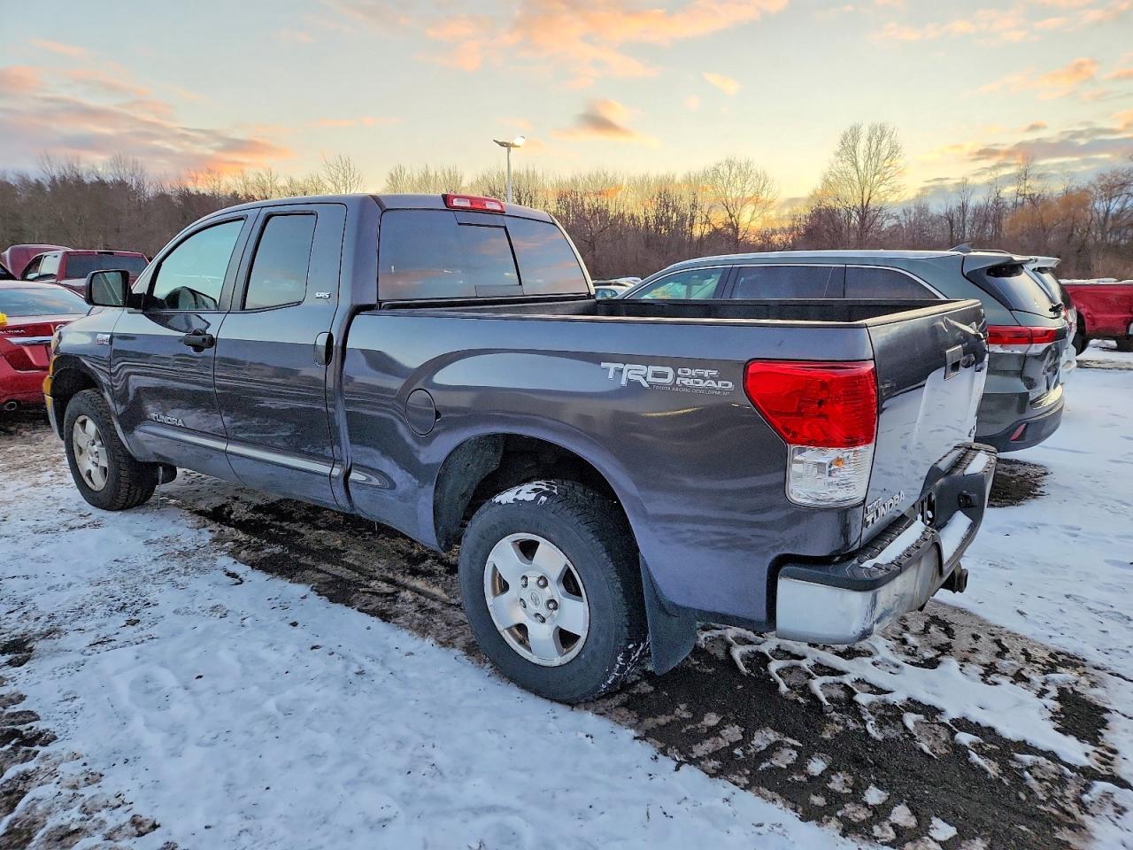 2011 TOYOTA TUNDRA DOUBLE CAB SR5 photo 2
