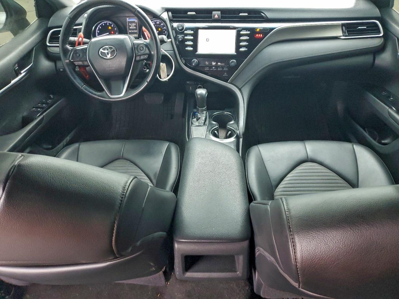 2018 TOYOTA CAMRY L photo 8
