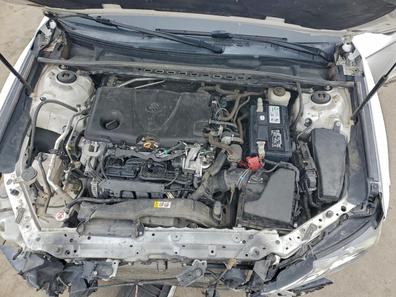 2018 TOYOTA CAMRY L photo 11