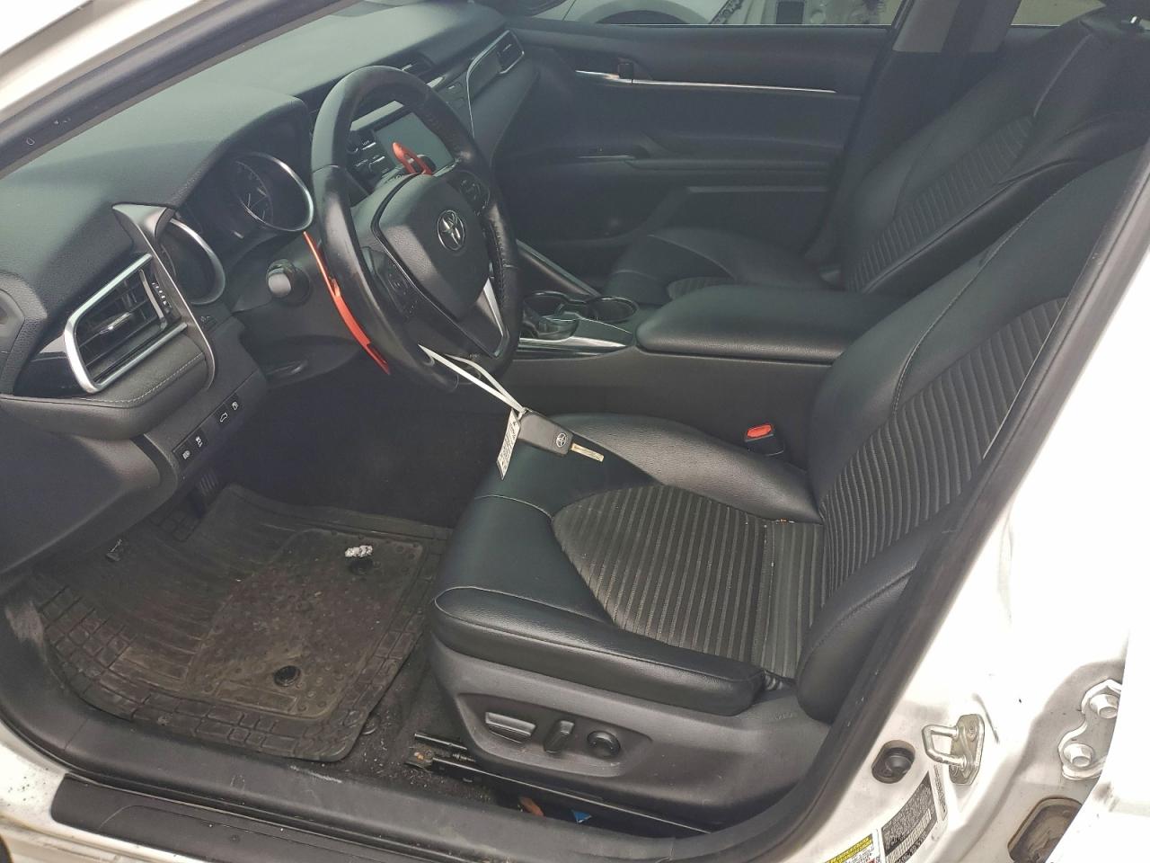 2018 TOYOTA CAMRY L photo 7