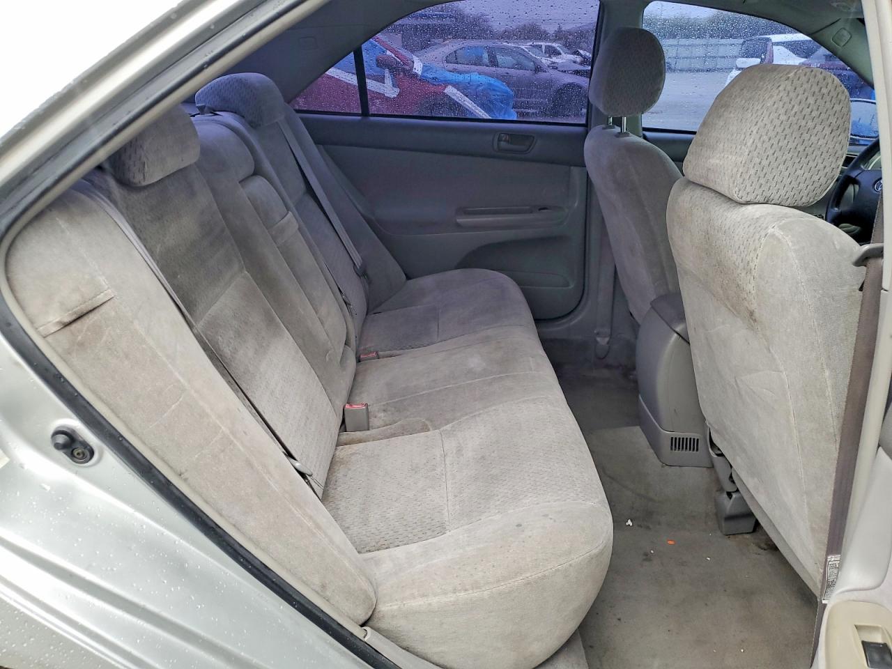 2002 TOYOTA CAMRY LE photo 10