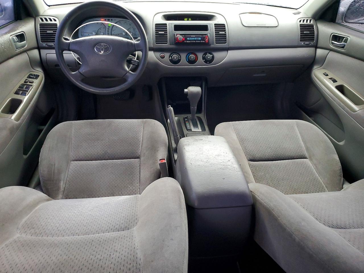 2002 TOYOTA CAMRY LE photo 8