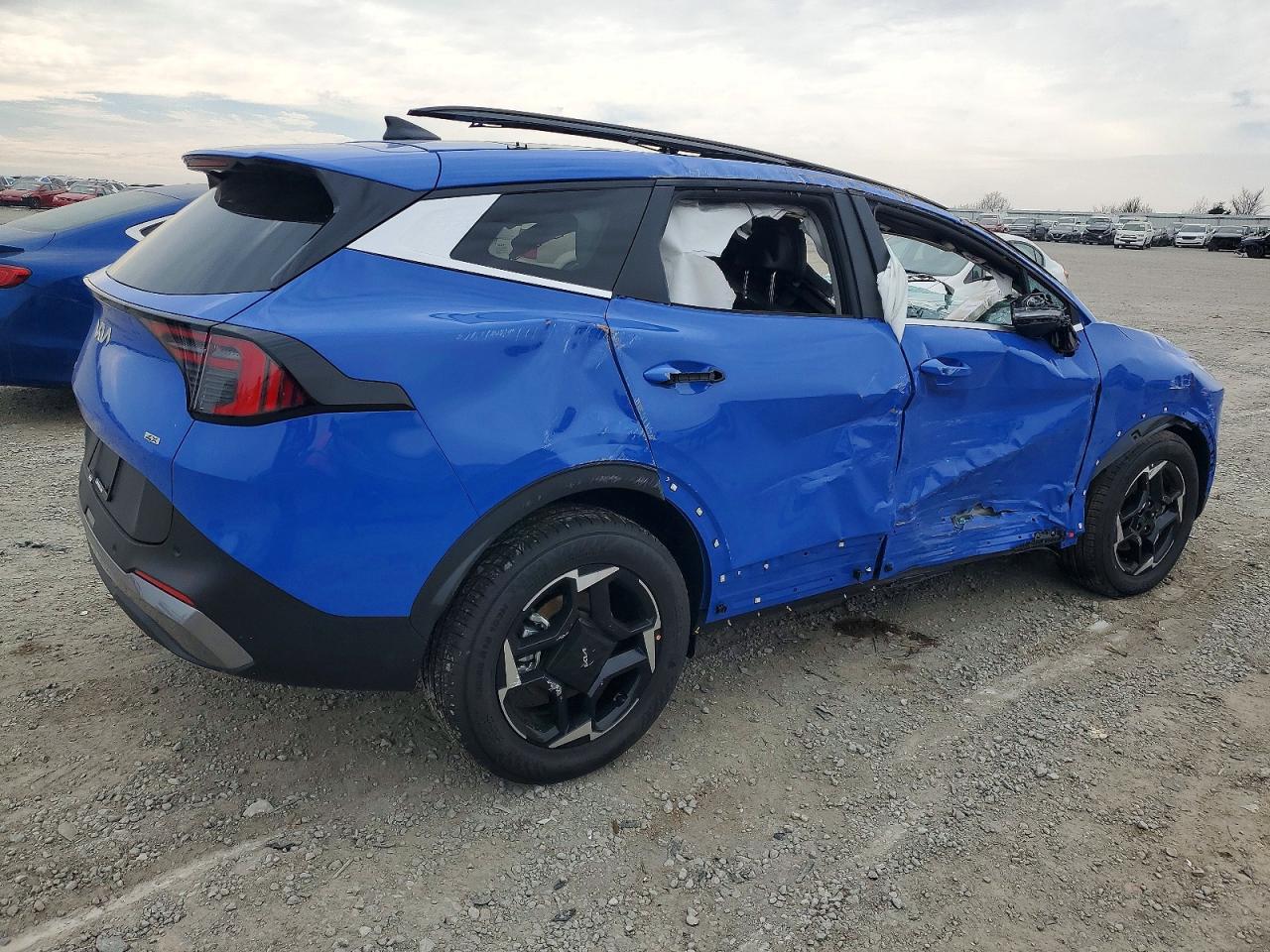 2026 KIA SPORTAGE EX photo 3
