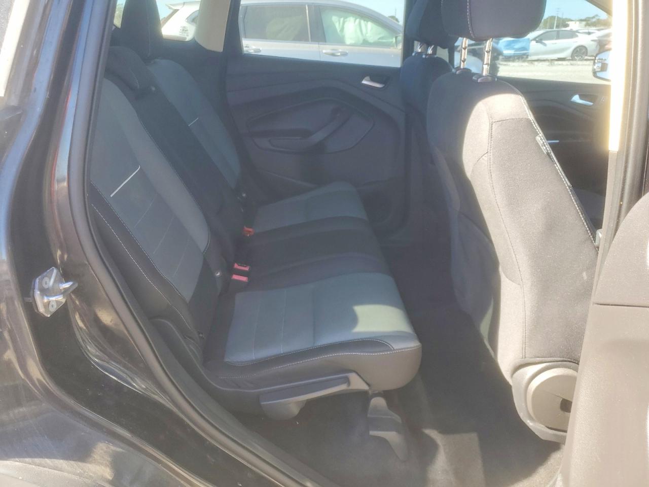 2015 FORD ESCAPE SE photo 10