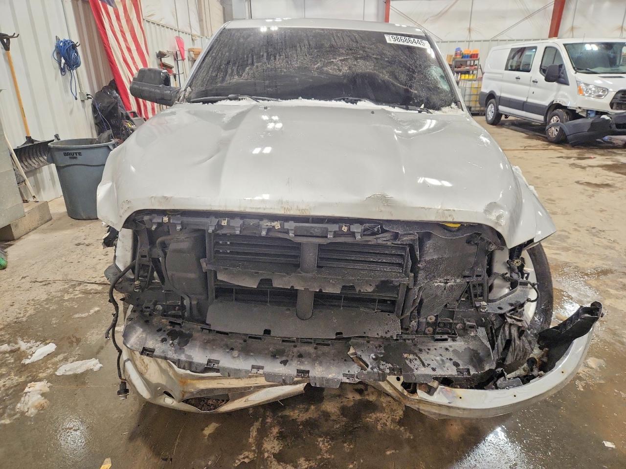 2018 RAM 1500 SLT photo 5