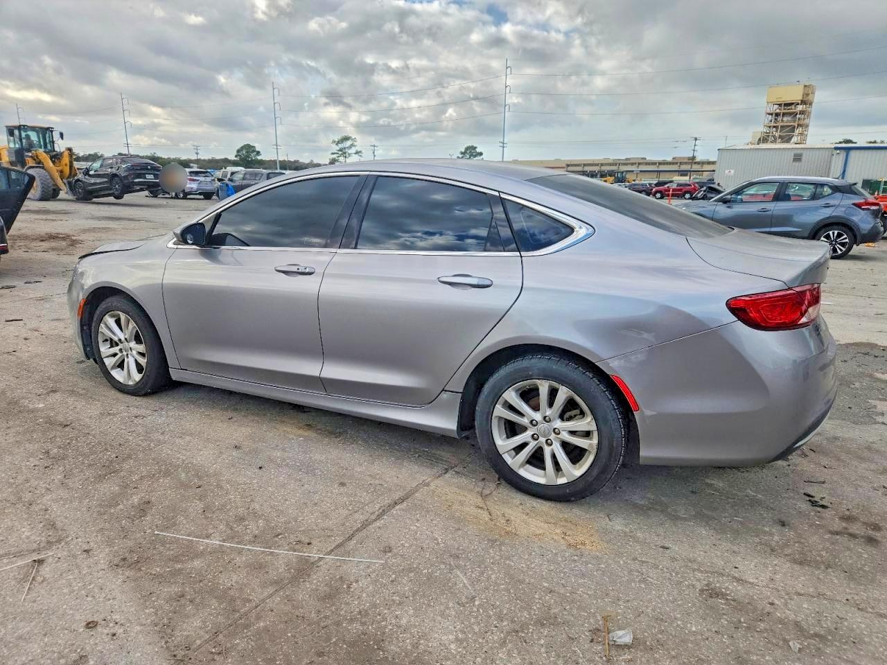 2015 CHRYSLER 200 LIMITED photo 2
