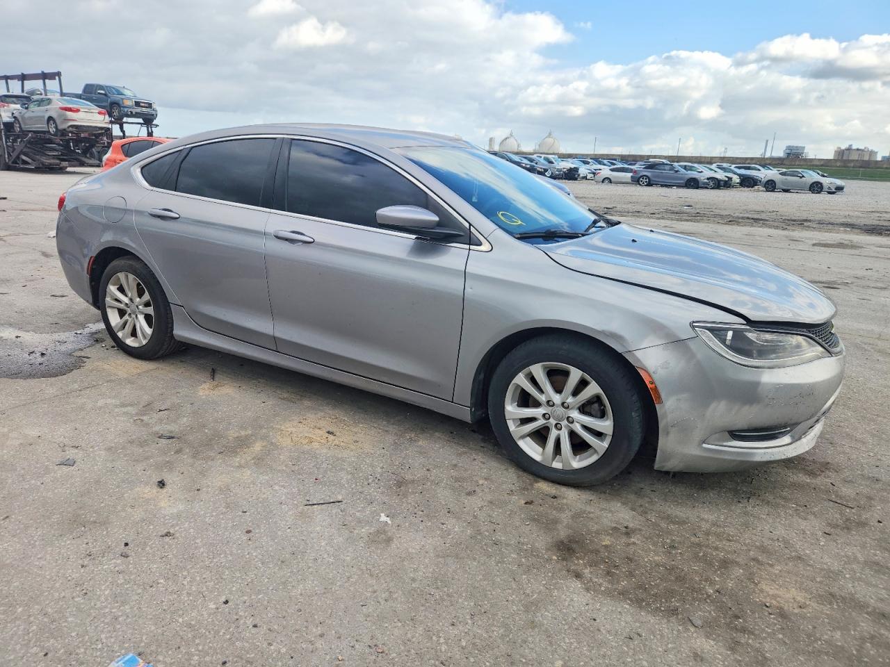 2015 CHRYSLER 200 LIMITED photo 4