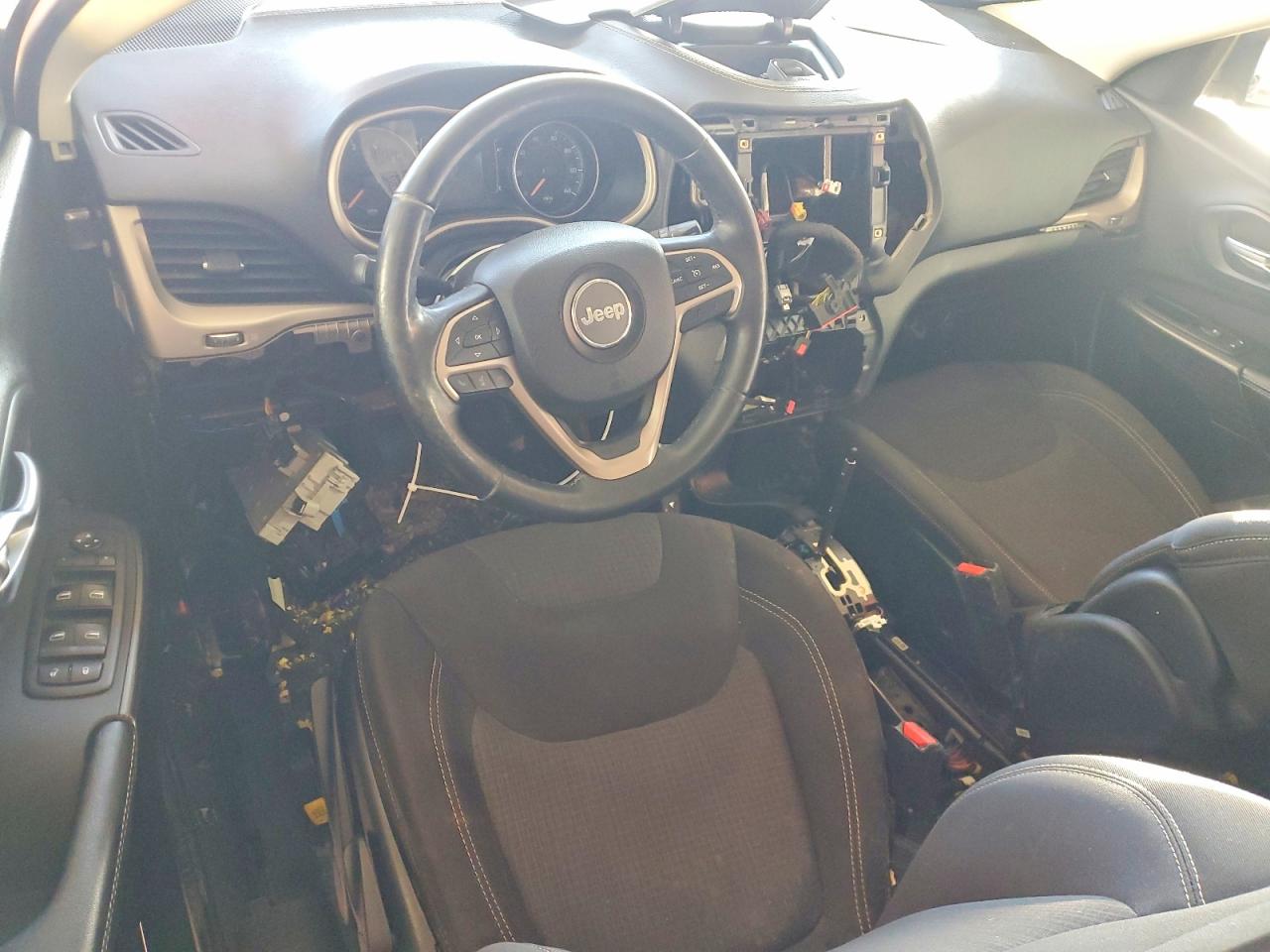 2015 JEEP CHEROKEE LATITUDE photo 29