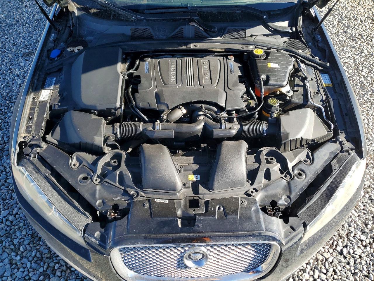 2013 JAGUAR XF photo 11