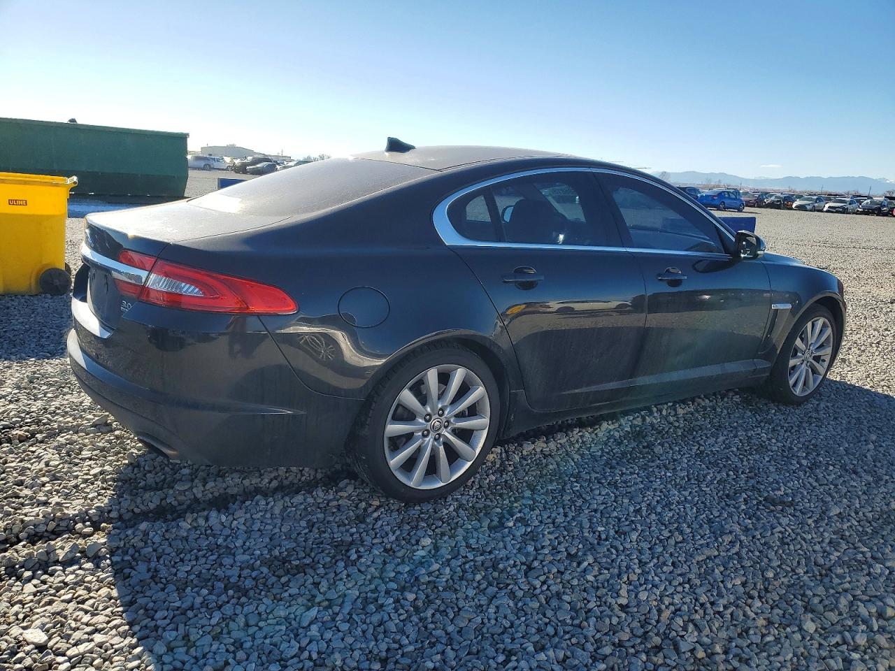 2013 JAGUAR XF photo 3