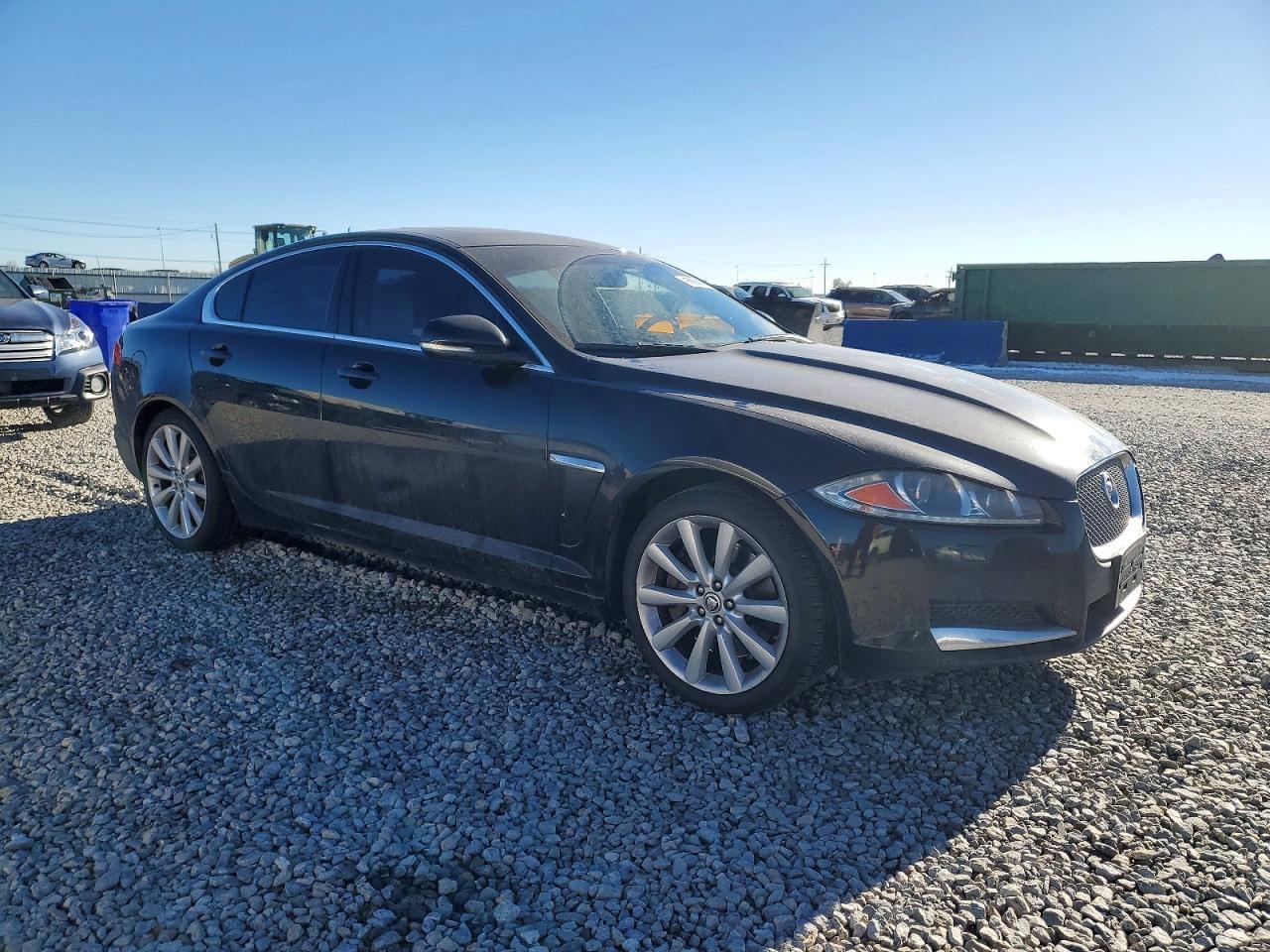 2013 JAGUAR XF photo 4