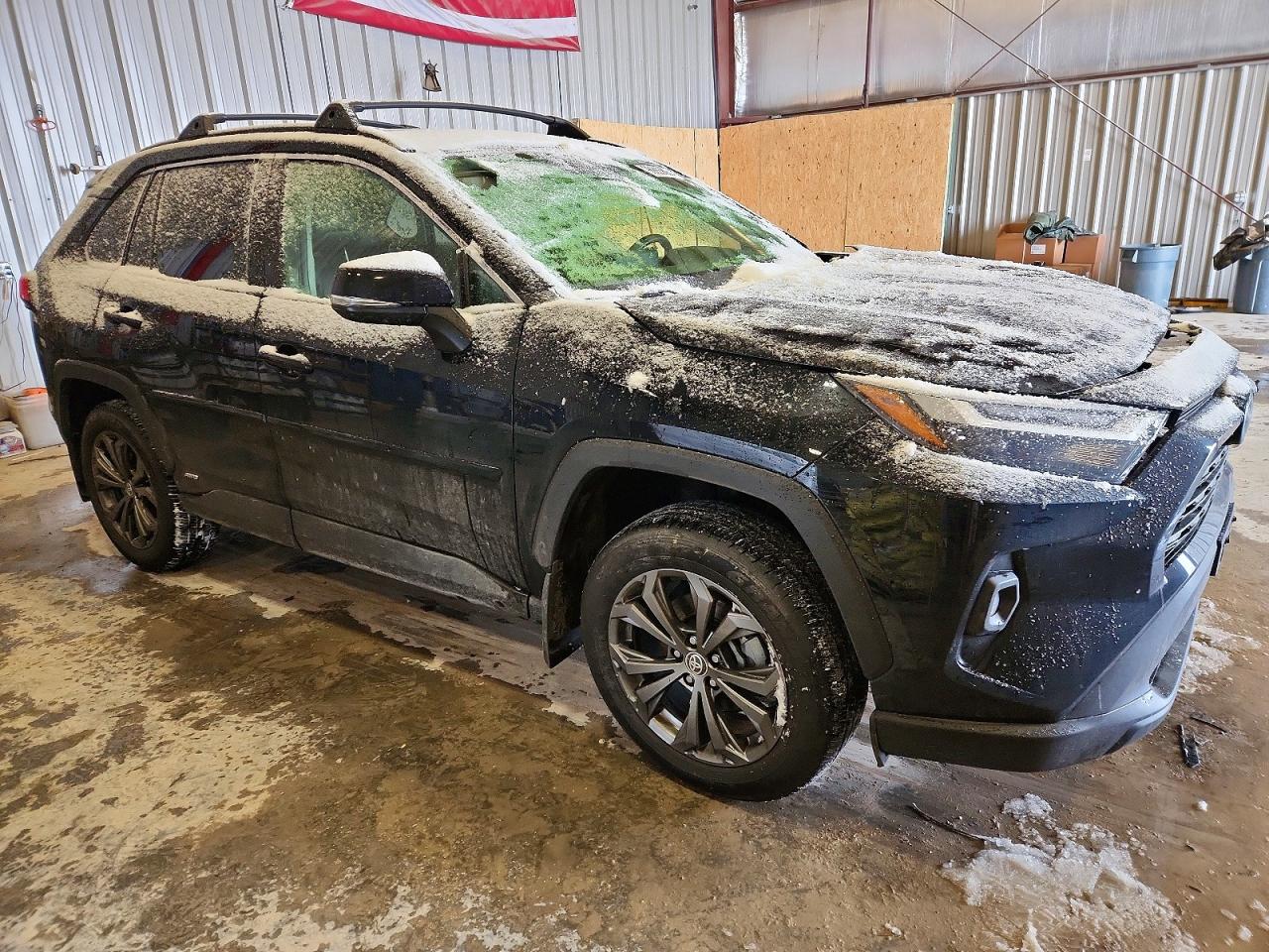2022 TOYOTA RAV4 XLE PREMIUM photo 4