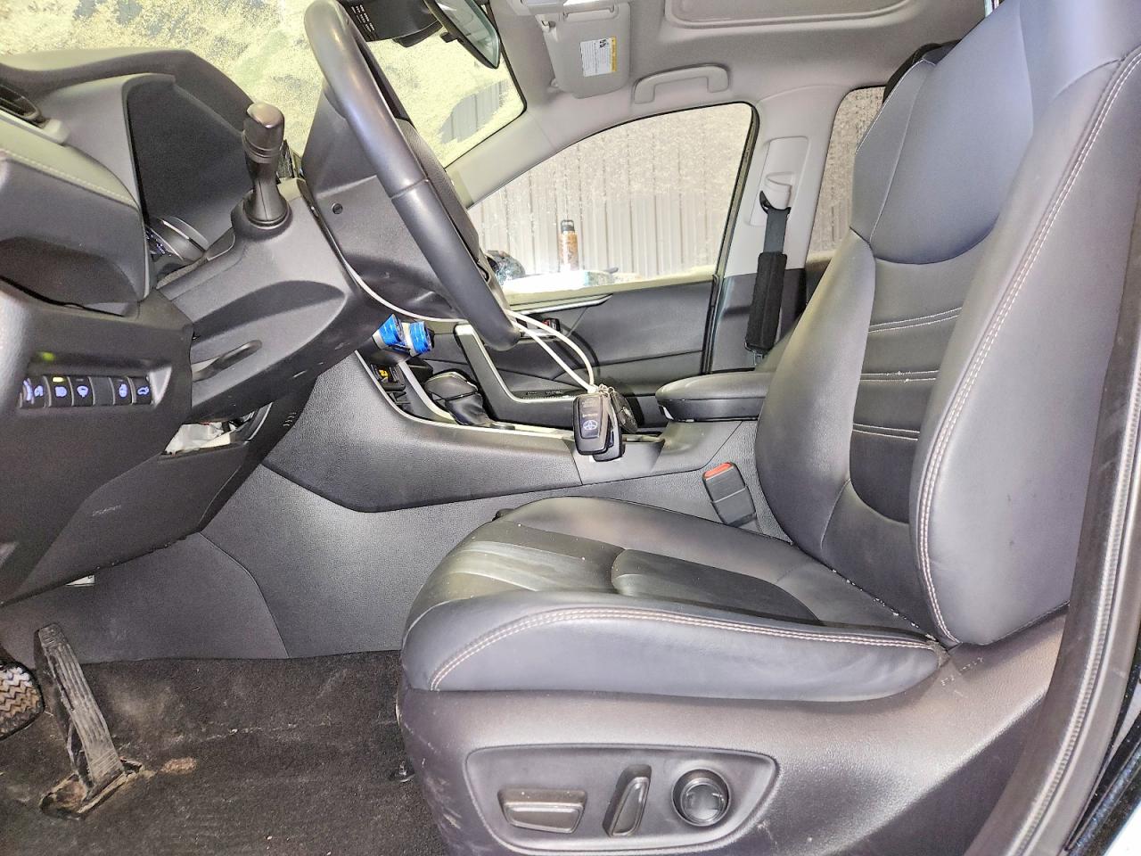 2022 TOYOTA RAV4 XLE PREMIUM photo 7