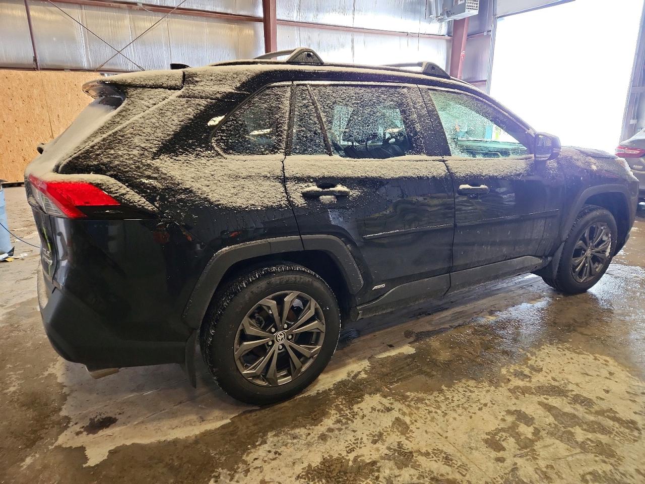 2022 TOYOTA RAV4 XLE PREMIUM photo 3