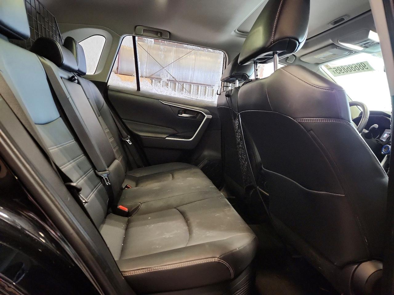 2022 TOYOTA RAV4 XLE PREMIUM photo 10