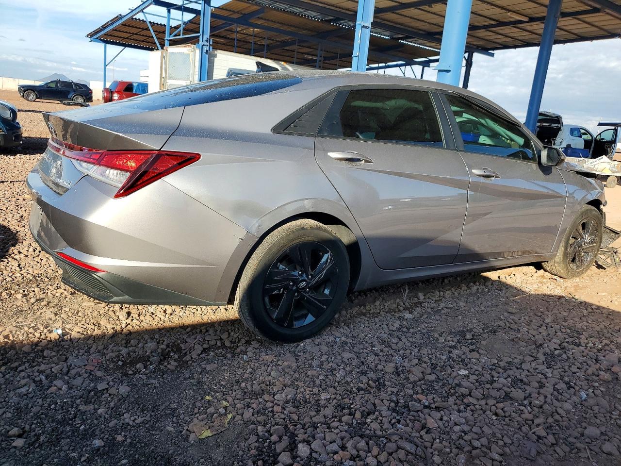 2023 HYUNDAI ELANTRA BLUE photo 3