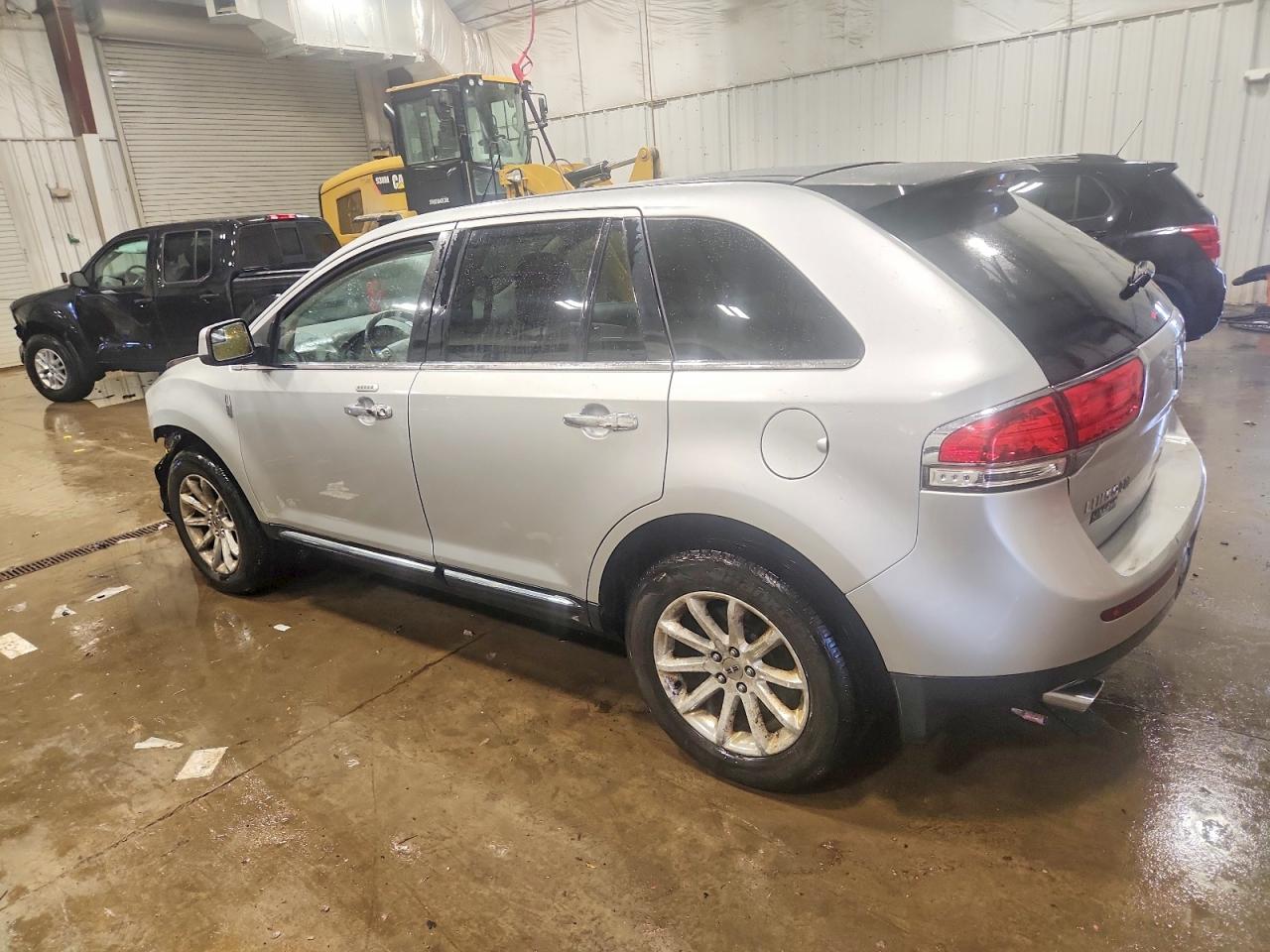 2011 LINCOLN MKX photo 2