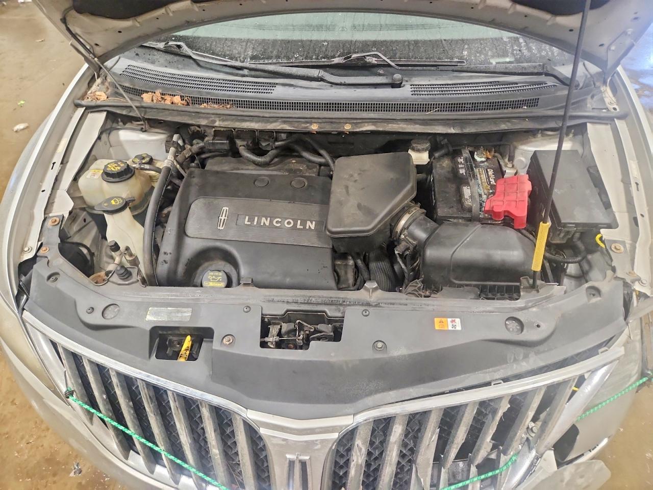 2011 LINCOLN MKX photo 12