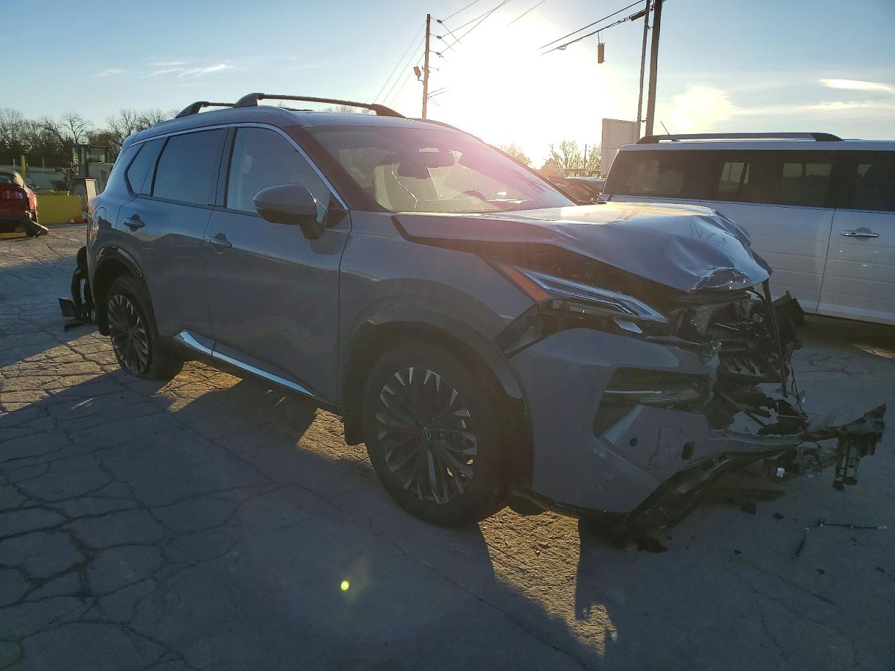 2025 NISSAN ROGUE PLATINUM photo 4