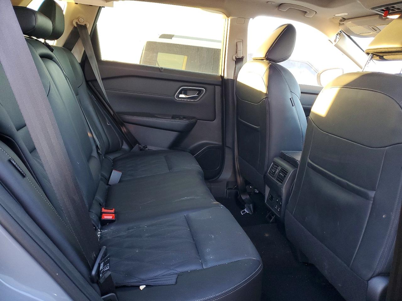 2025 NISSAN ROGUE PLATINUM photo 10