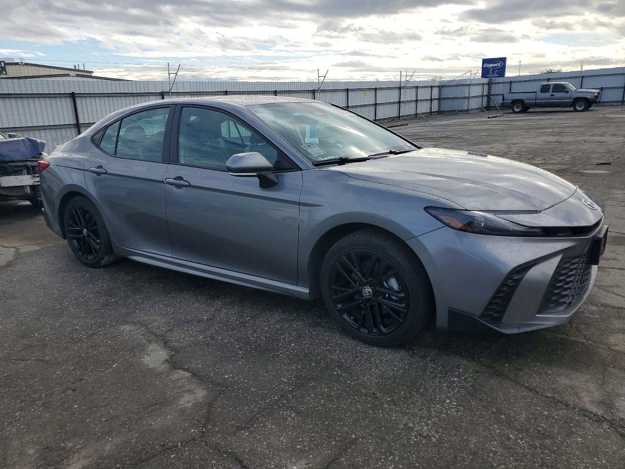 2025 TOYOTA CAMRY XSE photo 4
