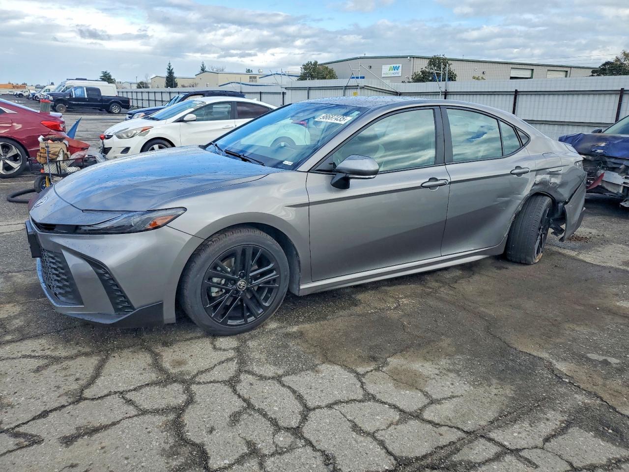 2025 TOYOTA CAMRY
