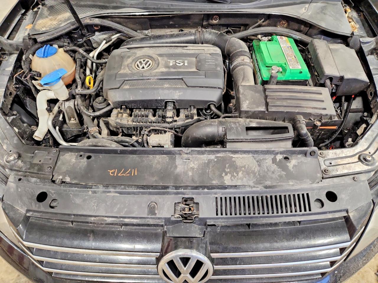 2014 VOLKSWAGEN PASSAT SE photo 11
