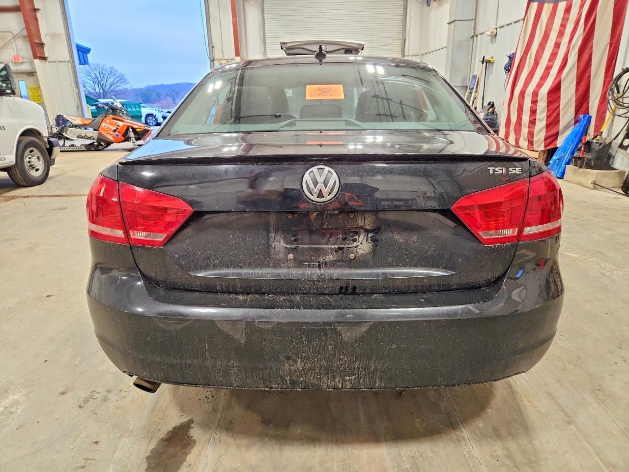 2014 VOLKSWAGEN PASSAT SE photo 6
