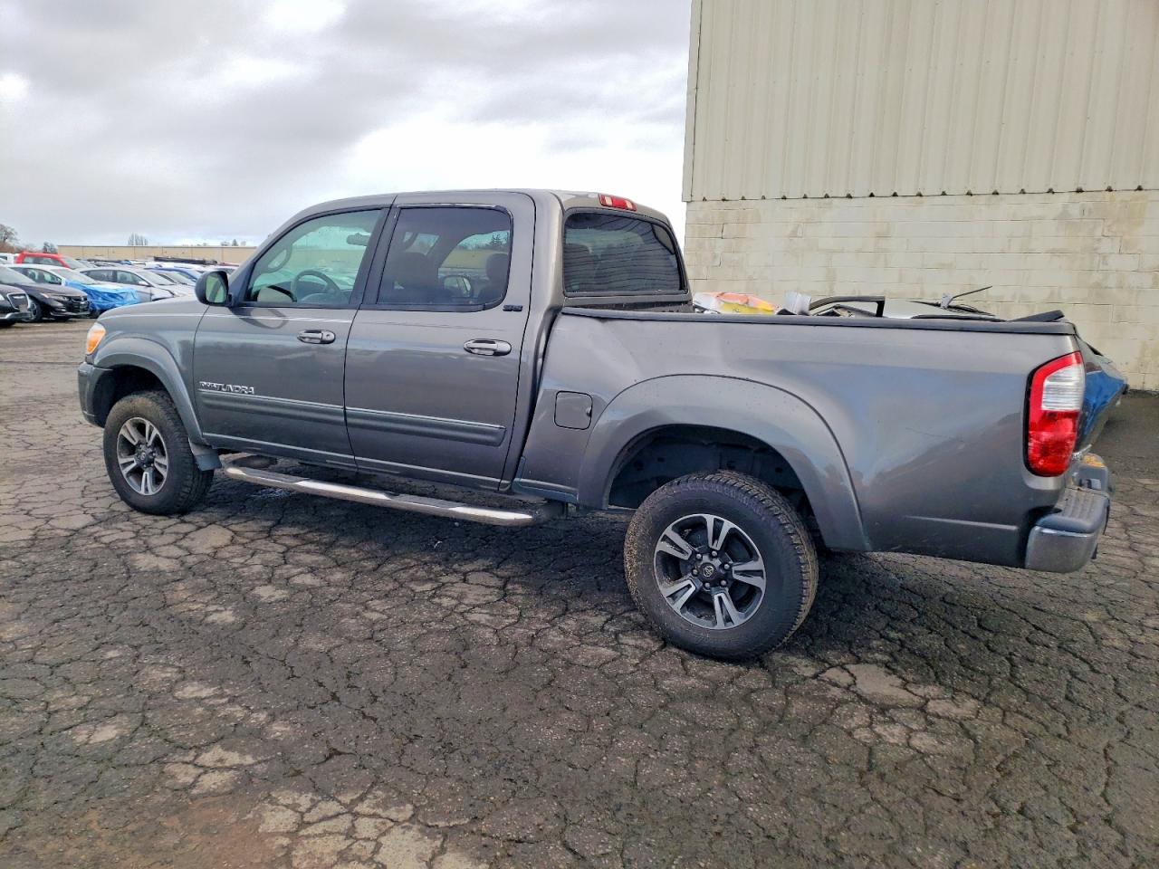 2006 TOYOTA TUNDRA DOUBLE CAB SR5 photo 2