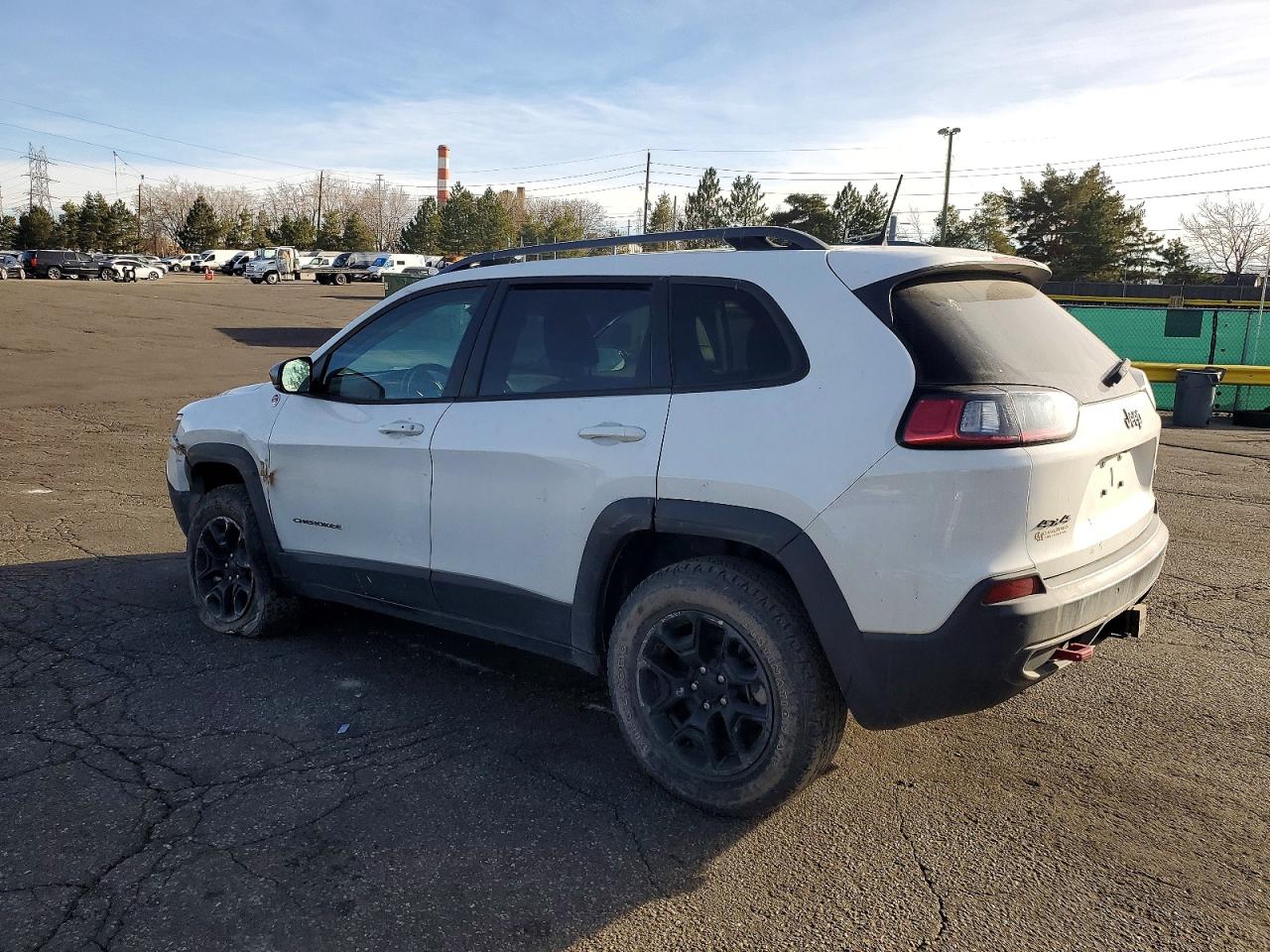 2021 JEEP CHEROKEE TRAILHAWK photo 2