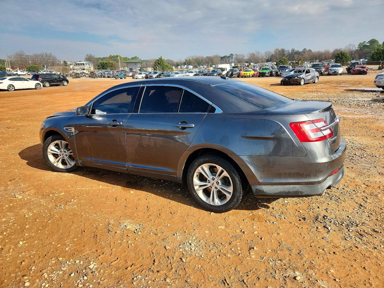 2015 FORD TAURUS SEL photo 2