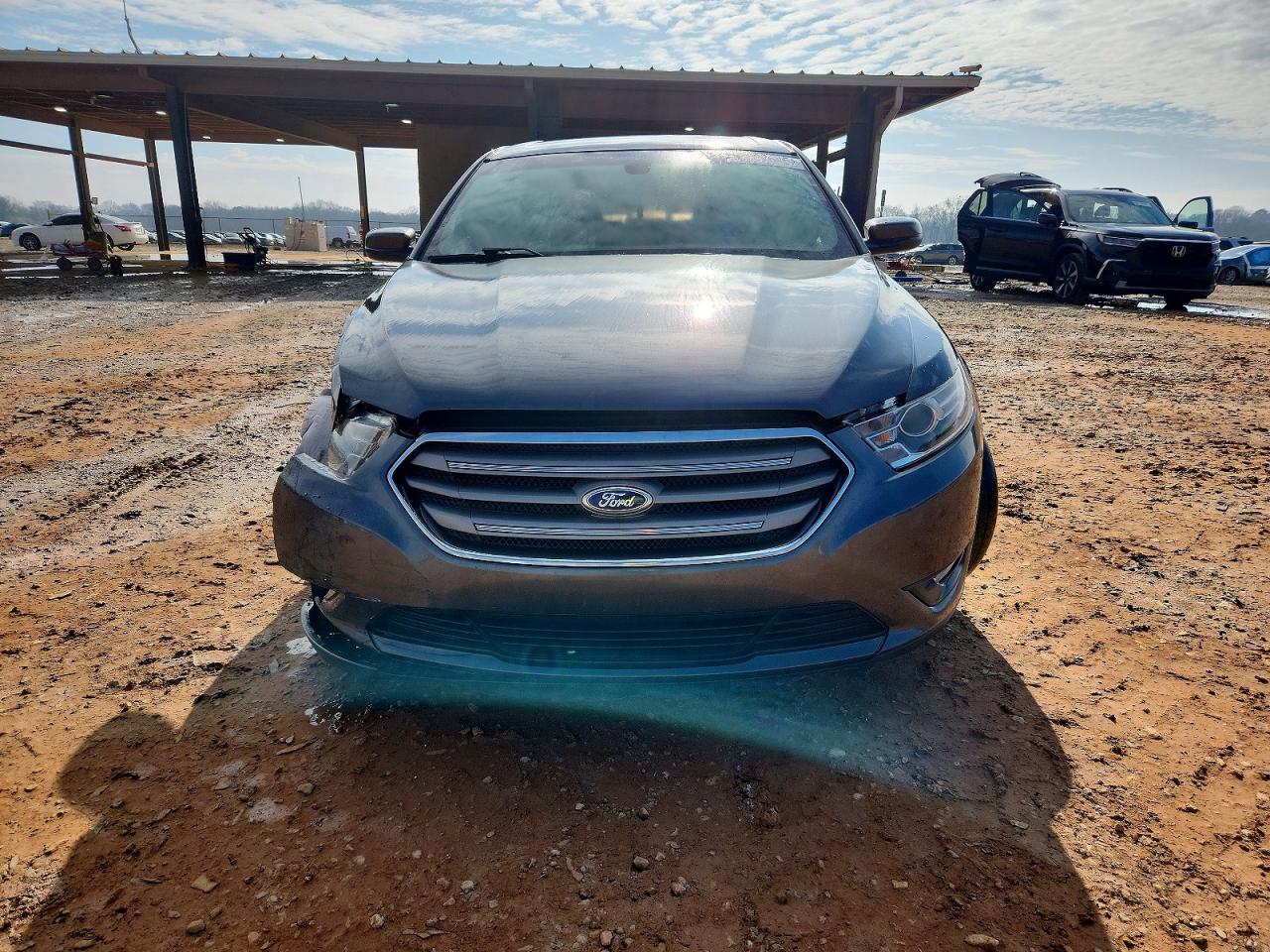 2015 FORD TAURUS SEL photo 5