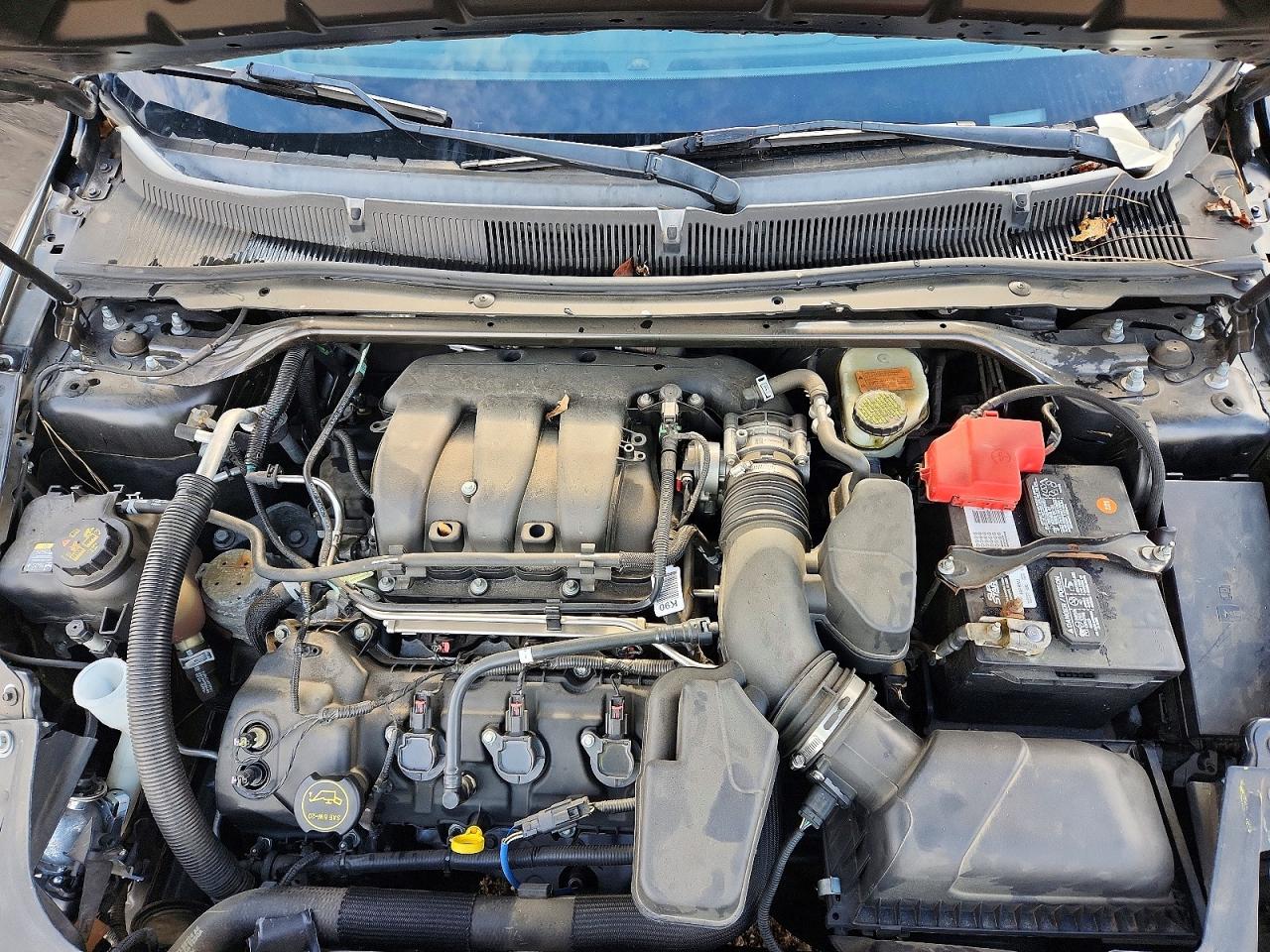 2015 FORD TAURUS SEL photo 11